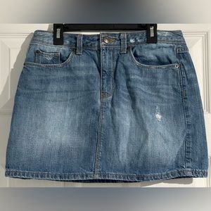 Women’s GAP Denim Mini Skirt, Size 6 or 28, Indigo Colored